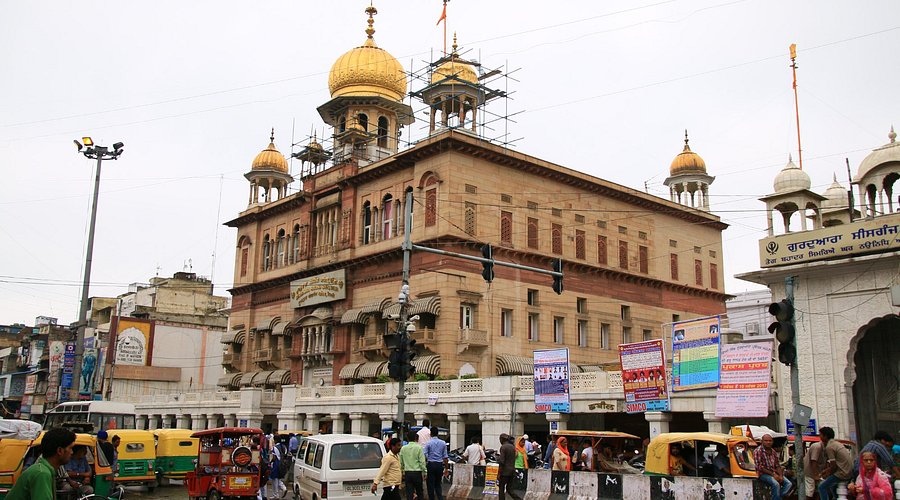 Sis Ganj Sahib Gurdwara Stream